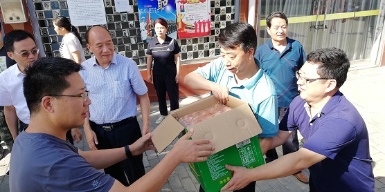华州区政协情系受灾群众(33937)-20200812083248.jpg