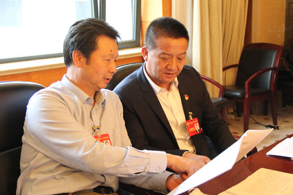 1月26日，在省政协十二届四次会议民建，(199408)-20210127112713.jpg