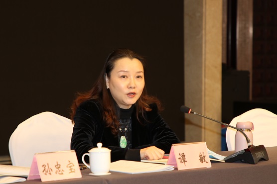 【热点建言】谭敏：“竞技”加码 让体育课(204590)-20210201094353.jpg