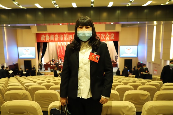 屈军侠委员 记者 王斌 摄(207970)-20210203085001.jpg