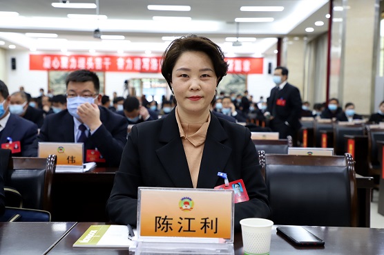 陈江利委员 记者 王斌 摄(235121)-20210311083917.jpg