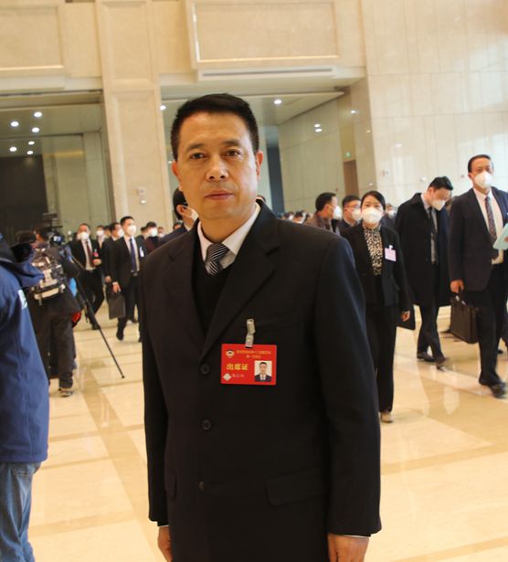 侯小洲委员(795873)-20230113071108_副本.jpg