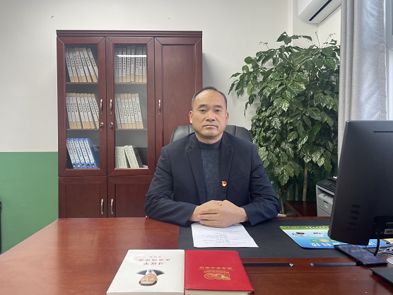 图2：陈宝民委员 受访者供图(971652)-20230828081016.jpg