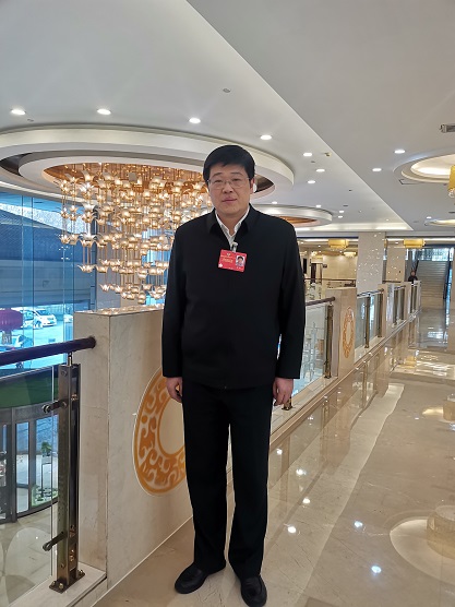 省政协委员、团省委副书记鲁镇（记者 李彦(1094515)-20240209095852.jpg