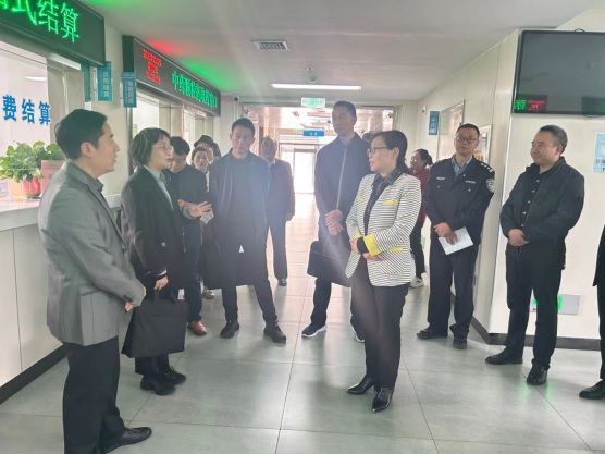 图1：委员们就“防范治理电信网络诈骗”开(1108515)-20240219085603.jpg