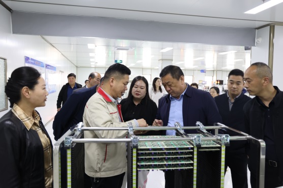 黄龙县政协就推动县域民营经济发展进行考察(1162855)-20240417090432.jpg
