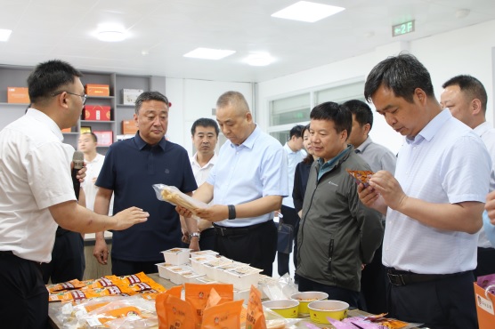 1717118345587469.jpg (图1)商洛市政协调研绿色食品产业链发展(1205106)-20240531091730.jpg