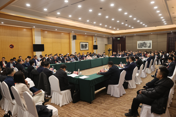 1月17日，省政协十三届三次会议第三专题(1426778)-20250118104243.png