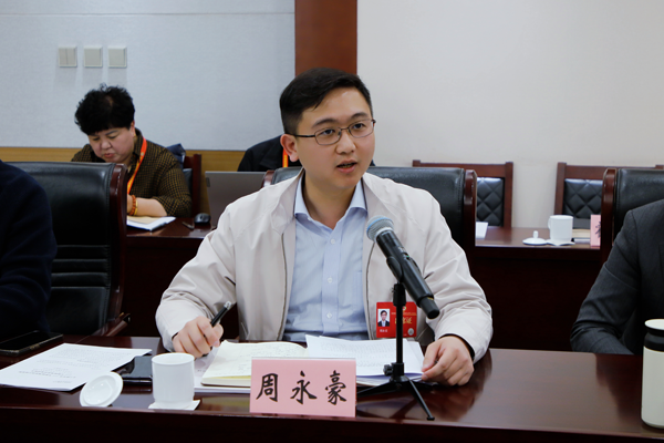 周永豪委员-记者白瑶-摄(1426965)-20250118105033.png