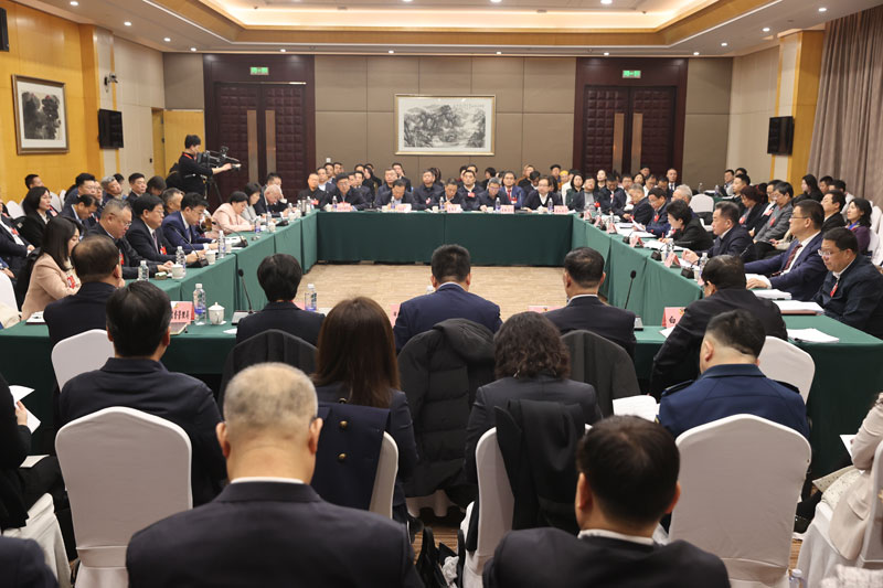 1月17日，省政协十三届三次会议第三专题(1426029)-20250118155720.JPG