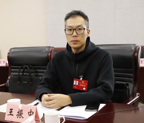 王振中委员_记者_白瑶_摄(1430064)-20250120101111.jpg