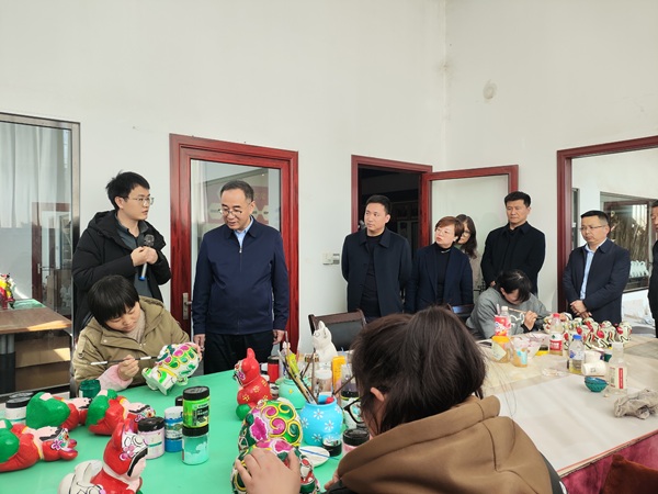 宝鸡市政协在凤翔区调研城乡融合发展工作(1487697)-20250313084941.jpg