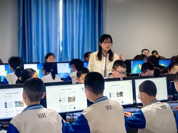 【统战人物】配图(1699478)-20250912090628.jpg