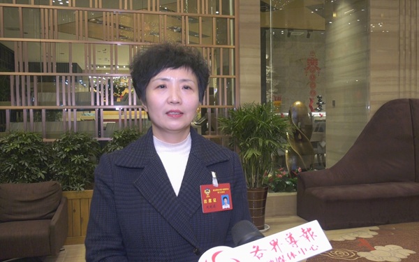 赵晓莉委员_记者_韩璋_摄(1873606)-20260206092703.jpg