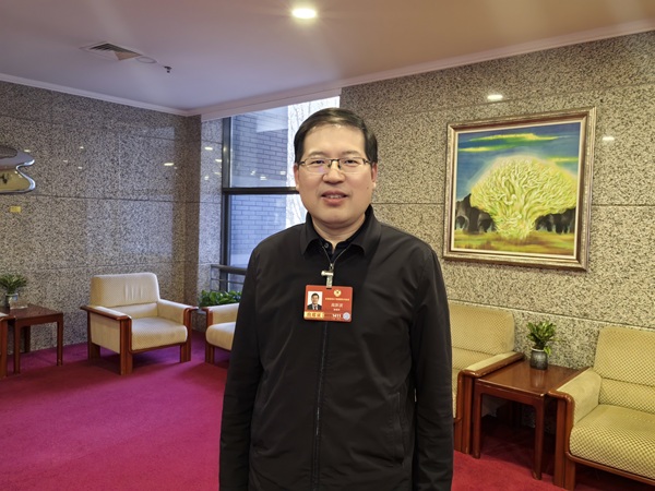 全国政协委员高新波_特派北京记者_李荣_(1908572)-20260311085252.jpg