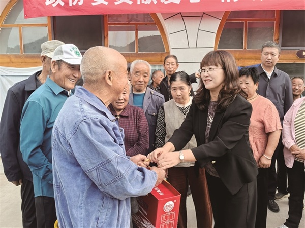 02_2127685_zhangl_1789578355356_s.jpg